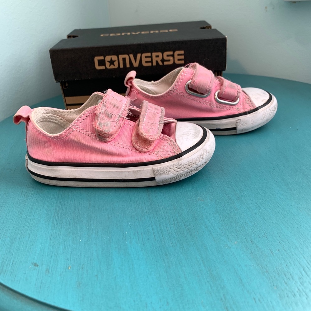 Pink Toddler Converse - Picture 2 of 10
